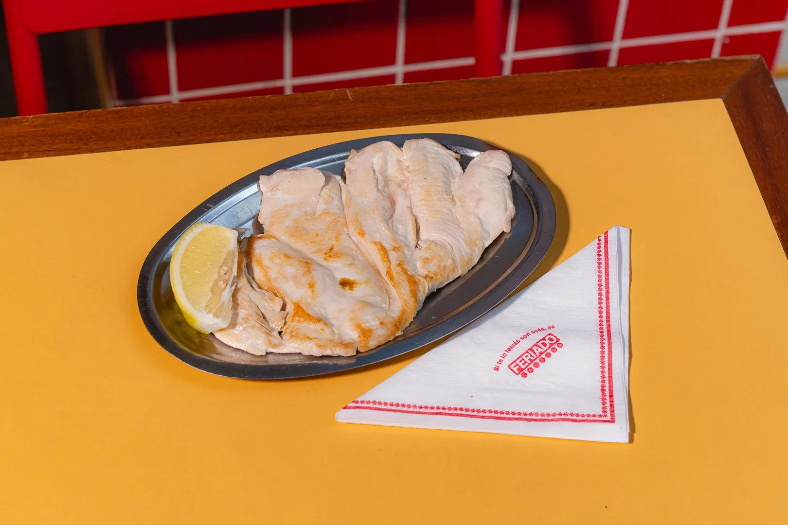 Popular item de Feriado Cantina: Pollo