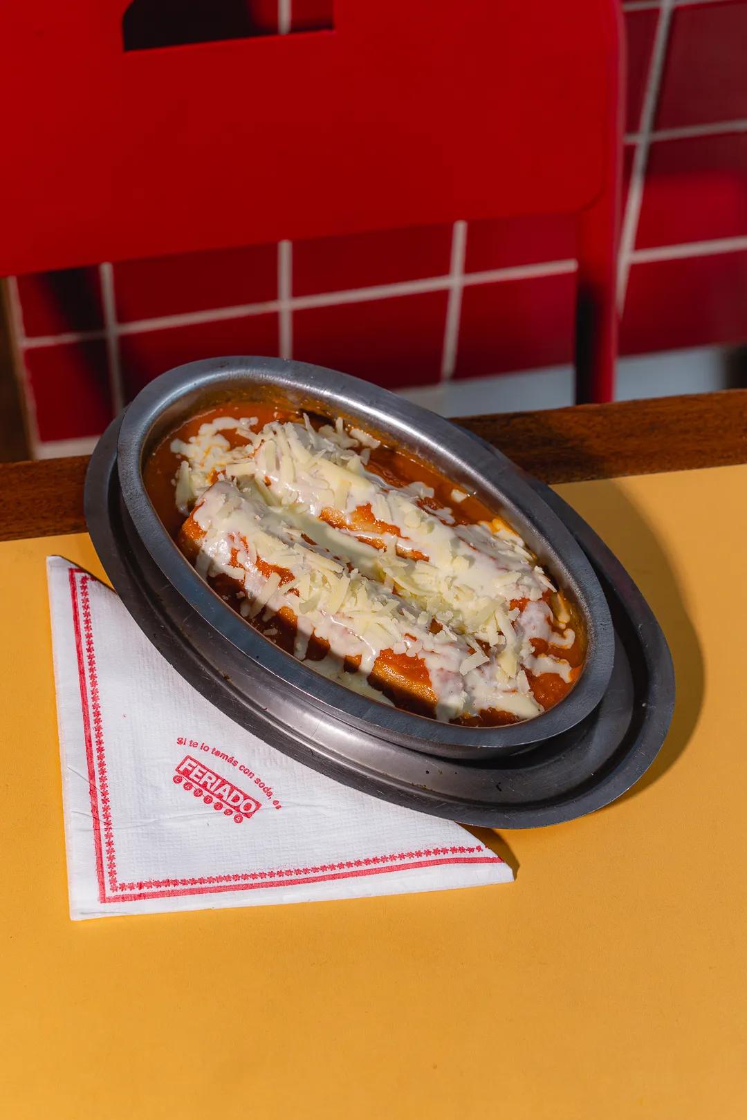 Popular item de Feriado Cantina: Canelones